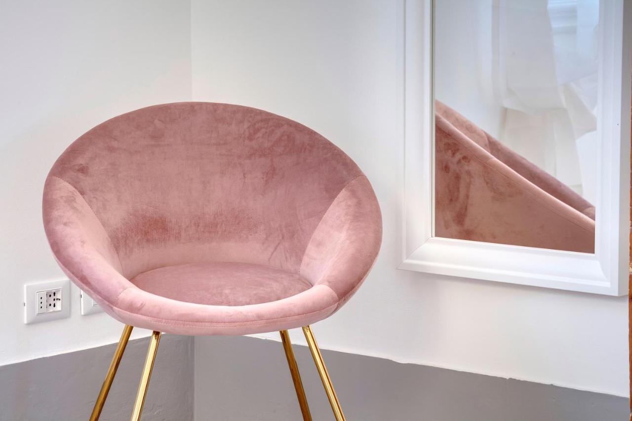 Magenta By Mamo *